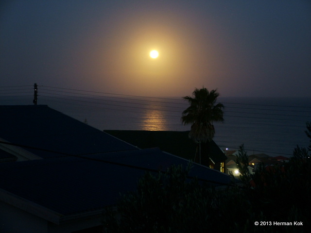 Moonrise over the ocean